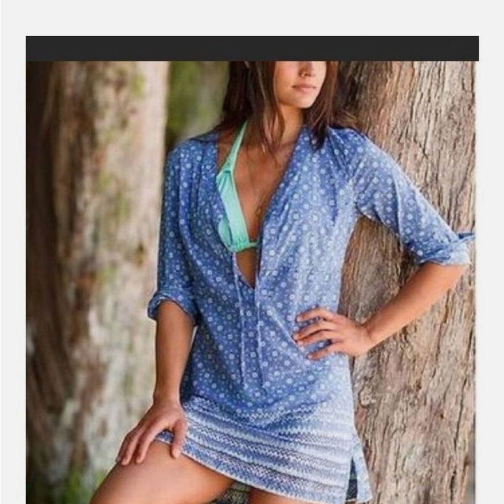 Athleta Blue Swim Cover-Up with Geometric Print - size S